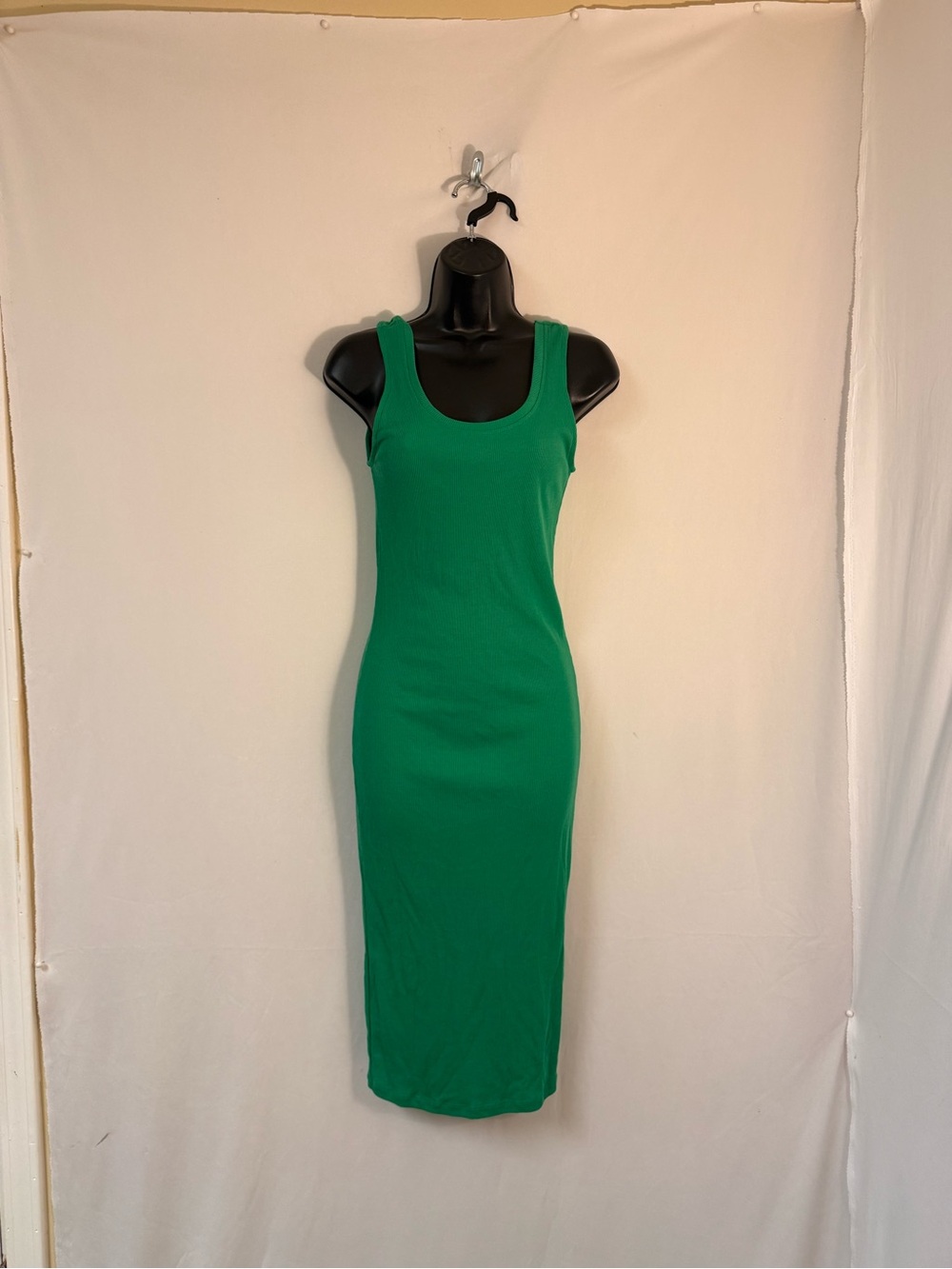 Ambiance Sleeveless Green Midi Bodycon Dress